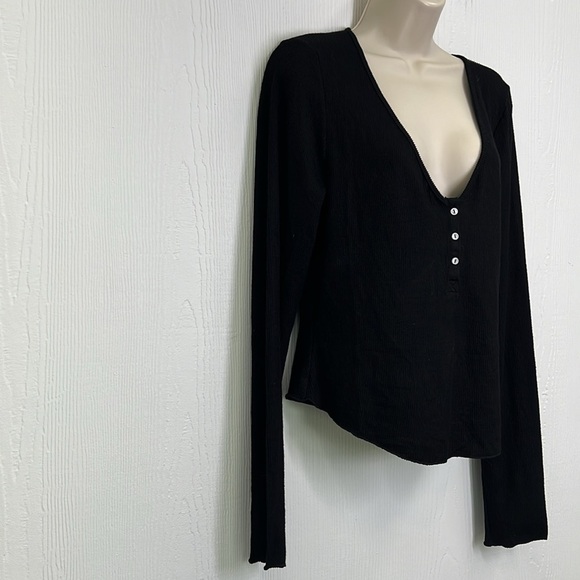 Free People - Keep It Basic Black Ribbed 3 Button Long Sleeve Top Size Large - Picture 4 of 12